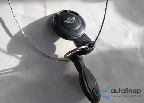 2009 Mini Cooper S from USA, damaged, VIN WMWMF73549TW83149